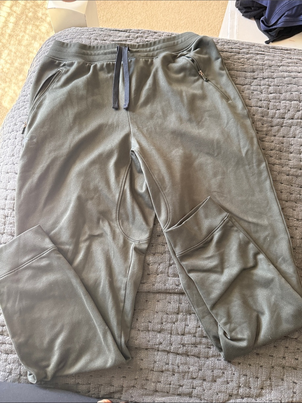 Men's Olive Green Jogger Pants - Comfortable Casual Wear
